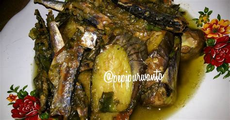 Sambal ikan asin campur terong. Resep Ikan asin terong sambel ijo oleh Pepi Purwanto - Cookpad