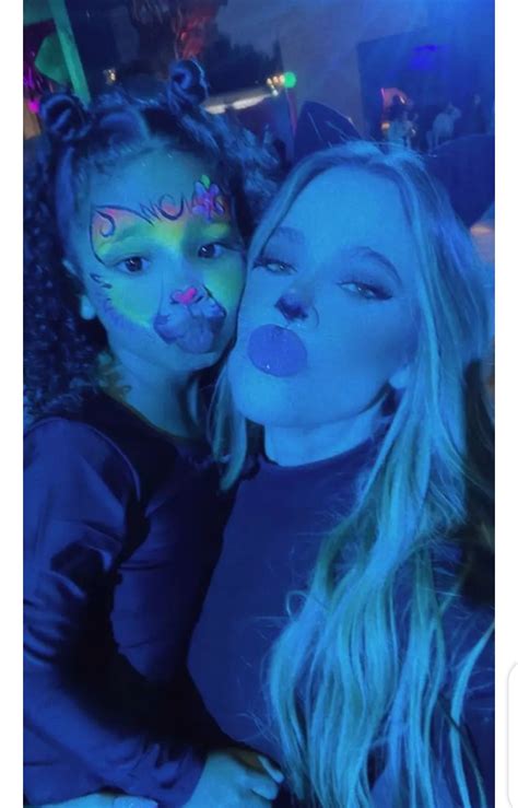Khloe Kardashian Daughter True And Niece Dream Dress Up As Cats During