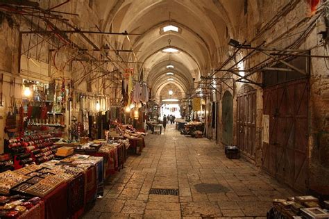 Duas Mulheres Palestinas Atacam Israelense Tesoura Em Mercado De Jerusal M Metr Poles