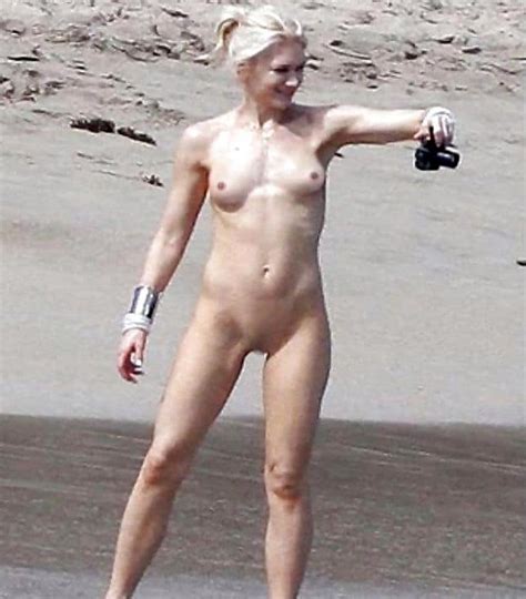 画像あり女性タレントヌーディストビーチに全裸でいる所を盗撮されてしまう ポッカキット Free Download Nude