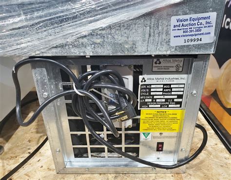 This product is highlighted by its gently curved front apron and a beautiful pewter finish. ATLAS METAL RM-1 SELF CONTAINED INSULATED DROP-IN ...