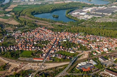 W Rth Am Rhein Aus Der Vogelperspektive Ortsansicht Zwischen Bahn B