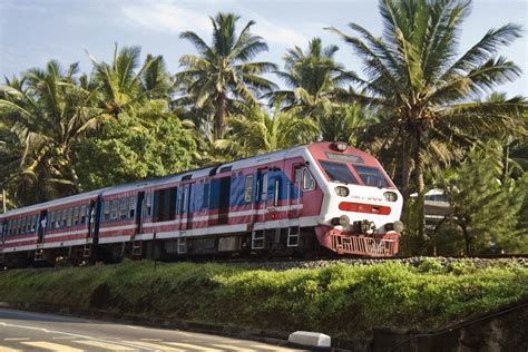 The Most Scenic Train Journeys You Can Experience In Sri Lanka