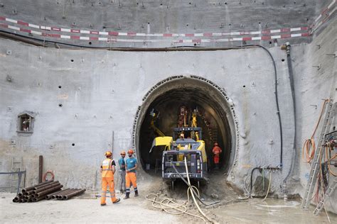 Gotthard Tunnel Athelausteja