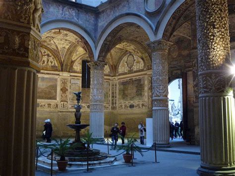 Lass dich inspirieren und entdecke neue regionen, sehenswürdigkeiten und attraktionen für deinen italien urlaub 2020. Palazzo Vecchio - das mittelalterliche Rathaus von Florenz ...