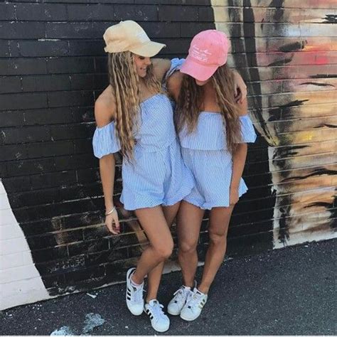 Sam And Teagan Rybka Twins Twins Fashion Twins Instagram Twins Posing