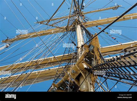 Detail Rigging Tall Ship Hi Res Stock Photography And Images Alamy