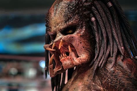 The harvesting human dna plot is handled ridiculously. The Predator ending credits scene sets up sequel we ...