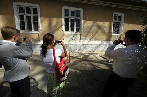 romanian dictator nicolae ceausescu execution site opens as museum