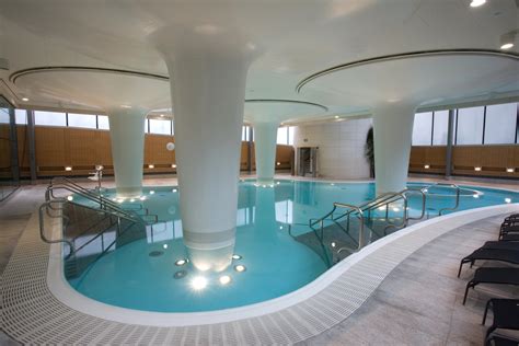 You might also want to know how to clean a hot tub without draining it? Review: Thermae Bath Spa