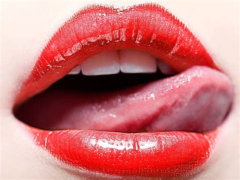 Картинка красной помадой Tongue Lips Women Red Lipstick женщины