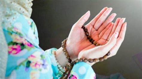 Simak bacaan doa 10 hari pertama ramadhan 1442 h/ramadhan 2021. Doa Hari Pertama Haid dan Artinya - iqra.id