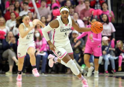 UConn Women S Basketball S Aaliyah Edwards Finalist For McClain Award