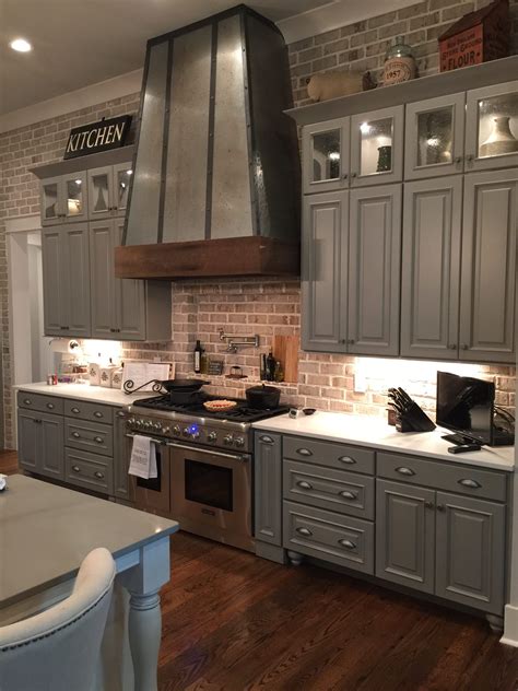 By providing quality cabinets from miton, we at mef (metropolitan euro furnishings) strive to blend the love of life into our luxury and convenience of modern italian kitchen cabinetry. Gallery | Cabinet manufacturers, Kitchen cabinets, Kitchen