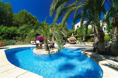 Apartment una casa de vacaciones cerca de barcelona en primera línea de playa. Casa de vacaciones con piscina privada cerca de Dénia ...