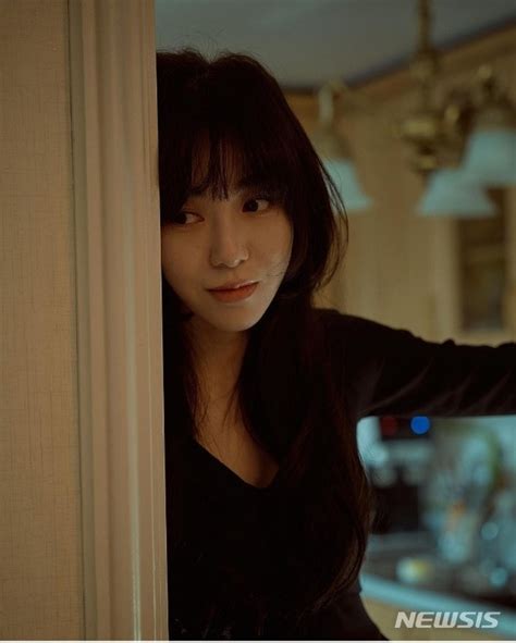 8일 밤 권민아 소속사 우리액터스는 티브이데일리에 현재 권민아가 병원에서 치료를 받고 있다. 'AOA' 출신 권민아 "굿 하고 몸에 상처내지 않아..마음 편해"