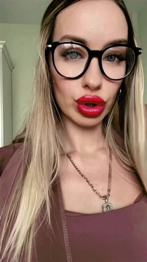 I Dream About You Filling My Ukrainian Pussy Up Daddy Scrolller