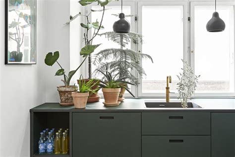 Take a look how a combination of old and new furniture can transform the whole interior. Linoleum kitchen fronts for ikea kitchen, bathroom or ...