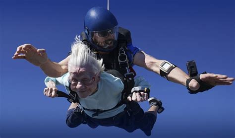 Chicagos Adventurous 104 Year Old Woman Dies After Record Breaking Skydive