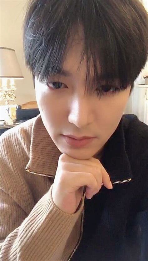 Последние твиты от lee min ho (@actorleeminho). Lee Min Ho, Instagram Live, 20190620.