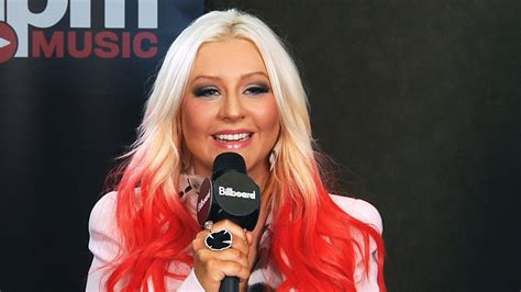 Christina Aguilera Talks Voice Rest Lotus Tour Frank Ocean Youtube