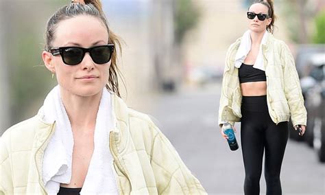 Dtn News On Twitter Olivia Wilde Shows Off Chiseled Midriff In Black