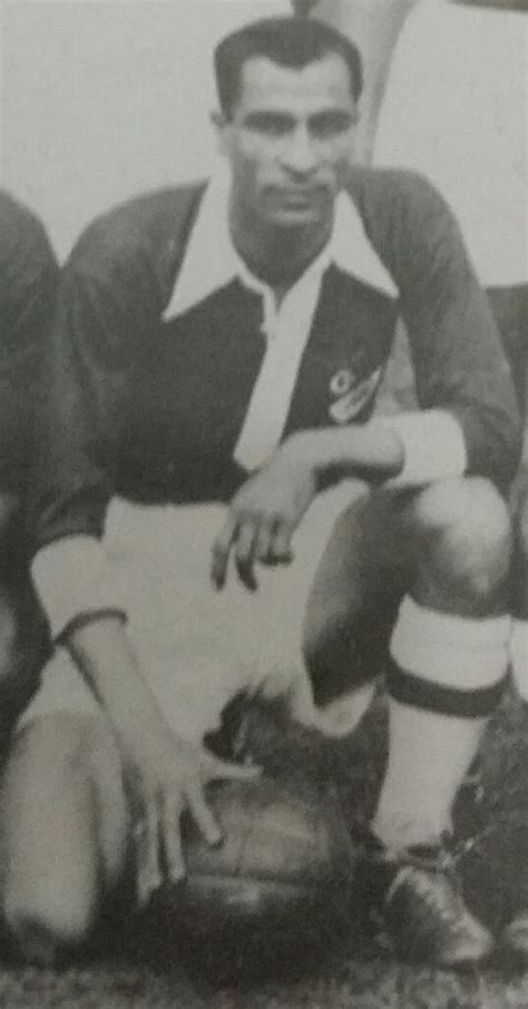 فهي بلاشك مباراة خارج كل التوقعات والحسابات وحيرت العديد من الخبراء ولهذا شدد خبراء الكرة علي. بالصور: لمحات من تاريخ ديربي كرة القدم المصرية الأهلي ...