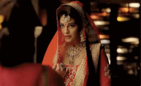 15 Mesmerising S That Prove Desi Brides Are Actually Princesses Desi Love Desi Bride Dulhan