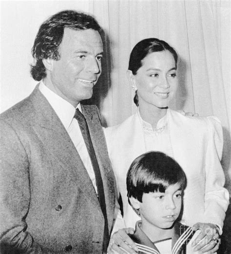 Singer Julio Iglesias With Wife And Son By Bettmann