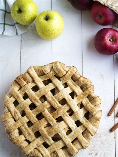 Classic Lattice Top Apple Pie Recipe
