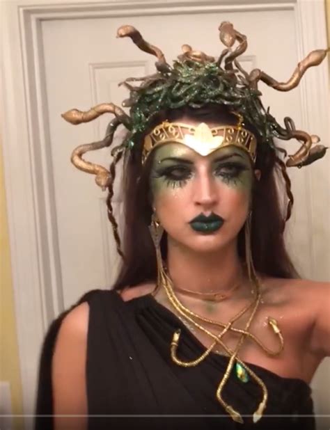 Medusa Video Tutorial Scary Halloween Costumes Medusa Halloween Halloween Costumes For Teens