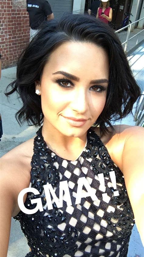 I love changing my hair a lot—i think it's fun, she told allure last year. Pinterest || @gabs354 | Demi lovato short hair, Demi ...