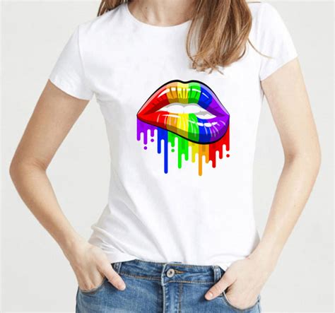 camiseta labios colores orgullo lgbt 🌈tienda online de artículos lgbt🌈