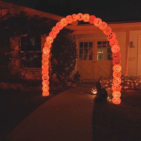 Pumpkin Arch Diy Halloween Decorations Halloween Diy Easy Halloween
