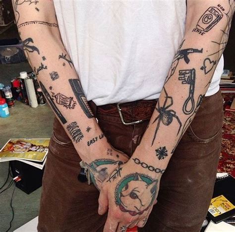ëdgy Tats Image By 🥀goth Gf🥀 Tattoos Hand Tattoos Inspirational Tattoos