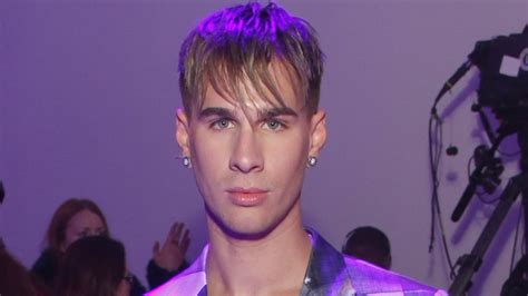 Professional hairstylist and xmondo owner brad mondo took on the difficult task of teaching three people how to diy hair dye and color their hair bright, neon colors at home during quarantine—and it was quite a show. The untold truth of YouTube star Brad Mondo