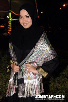 Ratu kontroversi negara, datuk aliff syukri menimbulkan rasa kurang senang netizen apabila memuat na… gossip artis malaysia: gambar terbaru bienda