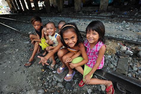 Philippines Karl Grobl Humanitarian Photojournalism Travel