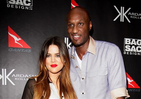 Khlo Kardashian Lamar Odom Sign Divorce Papers Extratv Com