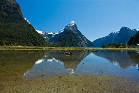Milford Sound New Zealand Stock Image Image Of Ocean 30650323
