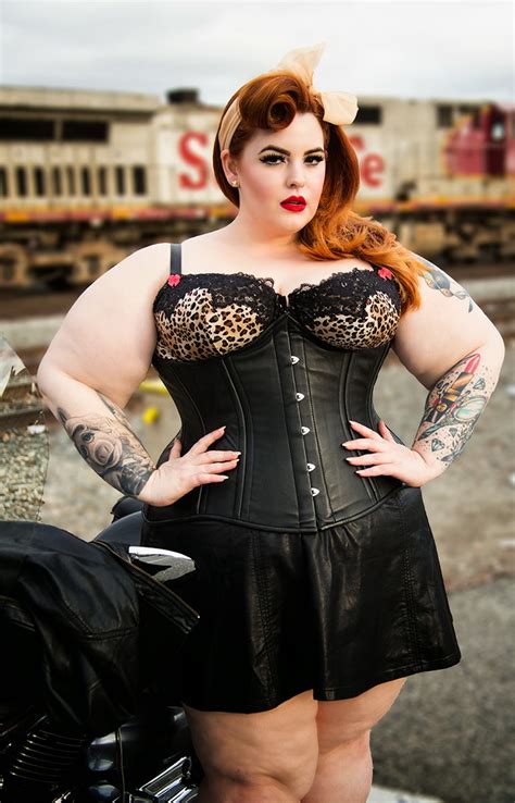 Fist Full Of Fat Tess Munster Does Orchard Corset