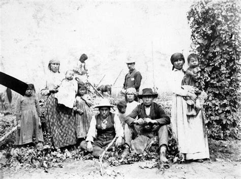 1890 First Nations Hop Pickers In The Okanagan Okanagan Journey To