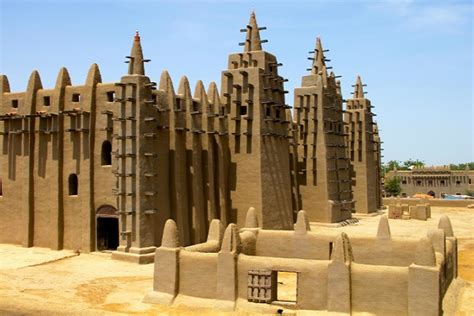 They taxed the passage of trade goods, bought goods and after a string of seemingly lacklustre rulers, the mali empire enjoyed its second golden era during the reign of. djenne-Mali-Africa - Center for Islamic Study