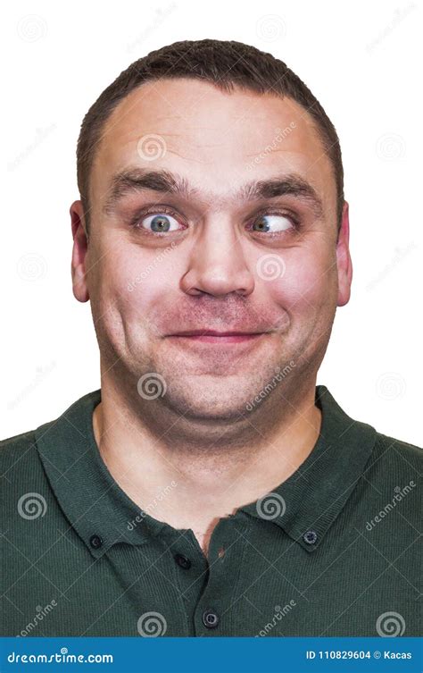 Śmieszny Pozytywny Mrużący Z Jeden Oko Mężczyzna Wyraz Twarzy Emocje Zdjęcie Stock Obraz