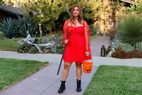 A Last Minute Devil Halloween Costume That Wont Break The Bank Broke