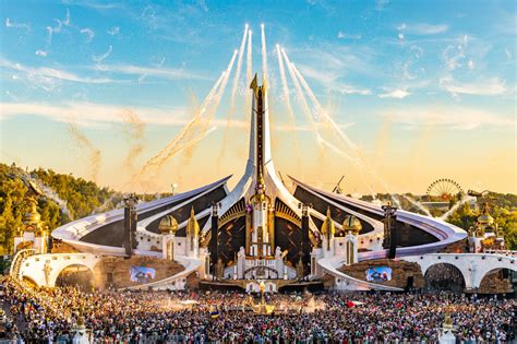 Dive Into The Details Behind Tomorrowlands Reflection Of Love Stage