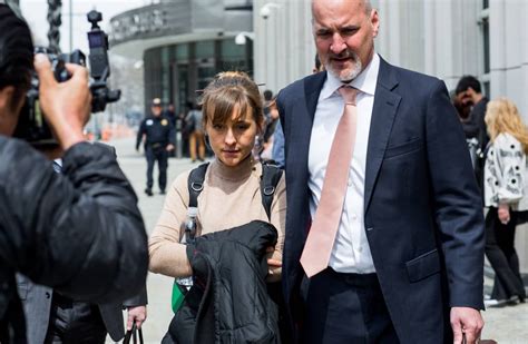 ‘smallville Actress Pleads Guilty In Case Involving Cult Like Group Wsj