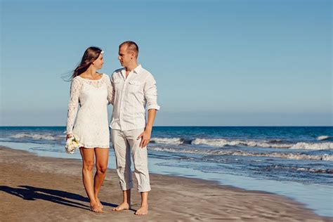 Mens Linen Pants Perfect Attire For A Beach Wedding