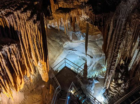 Jenolan Caves Tours Nsw Holidays And Accommodation Things To Do