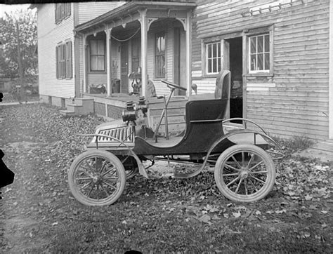 Model T Ford Forum: Old Photo - Some kind of an early car | Model t, Old photos, Automobile